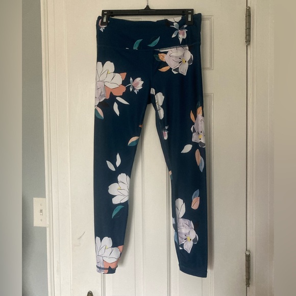 Athleta Elation Leggings - Picture 2 of 13